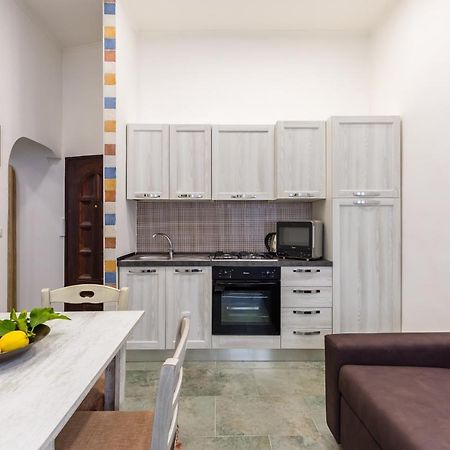 Gelso Complex Studios And Flat By Napoliapartments Bagian luar foto