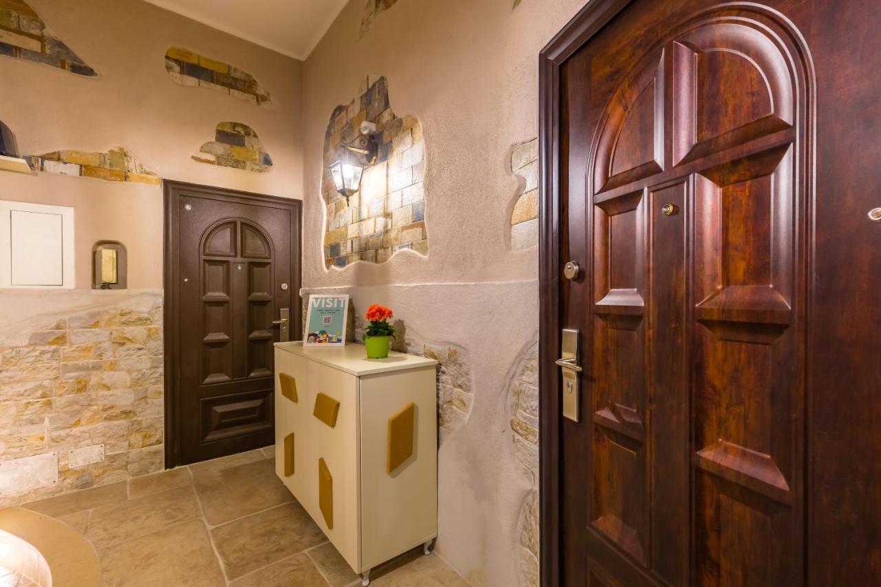 Gelso Complex Studios And Flat By Napoliapartments Bagian luar foto
