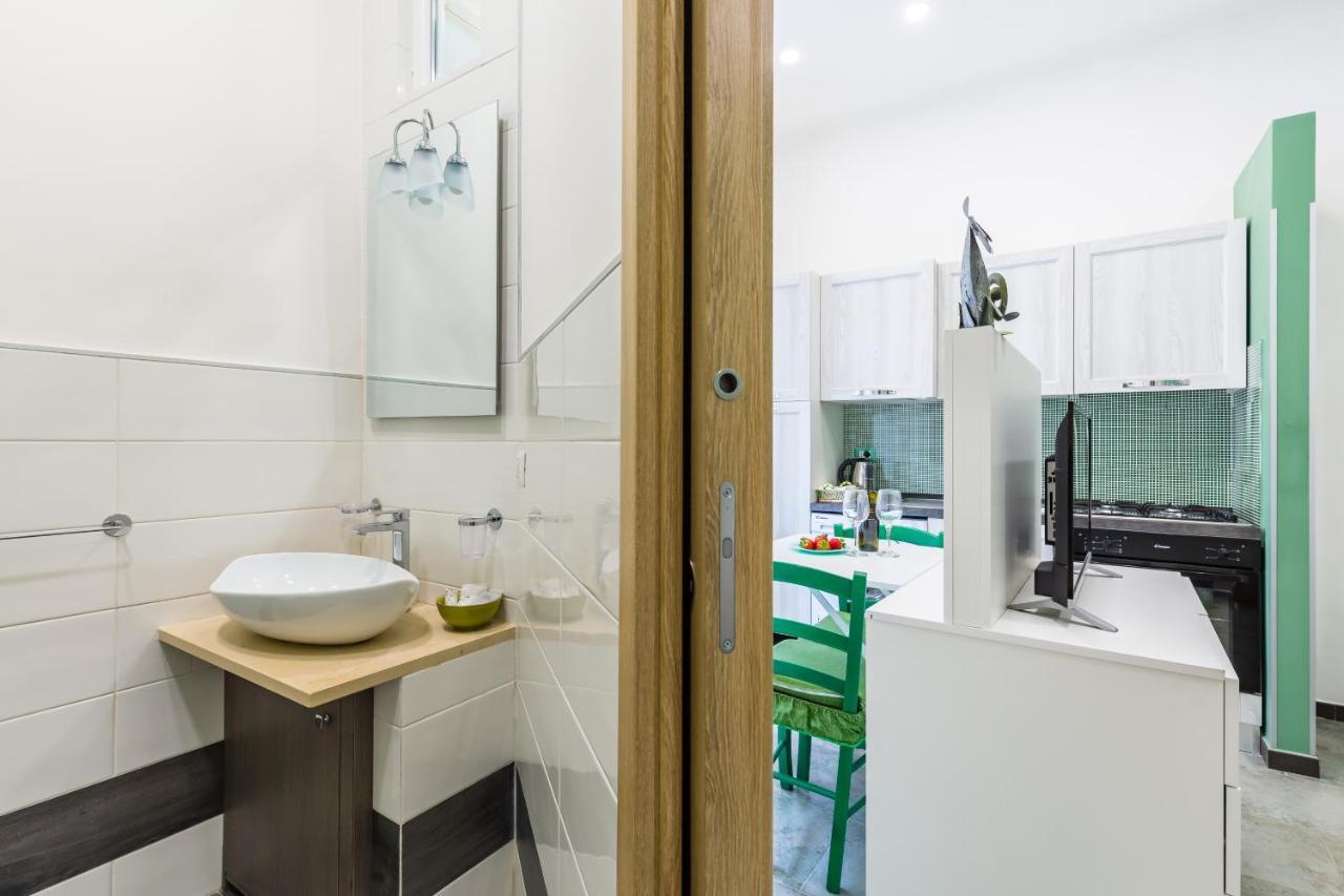 Gelso Complex Studios And Flat By Napoliapartments Bagian luar foto
