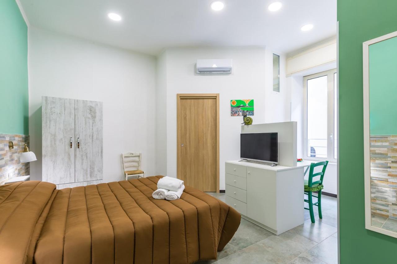 Gelso Complex Studios And Flat By Napoliapartments Bagian luar foto