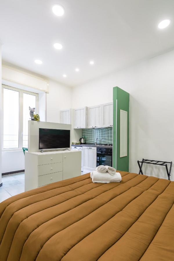Gelso Complex Studios And Flat By Napoliapartments Bagian luar foto