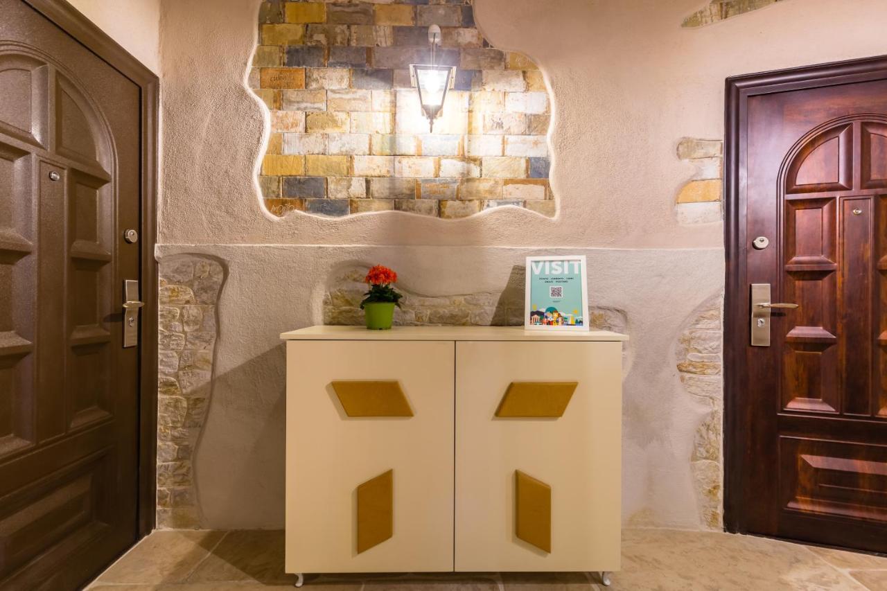 Gelso Complex Studios And Flat By Napoliapartments Bagian luar foto