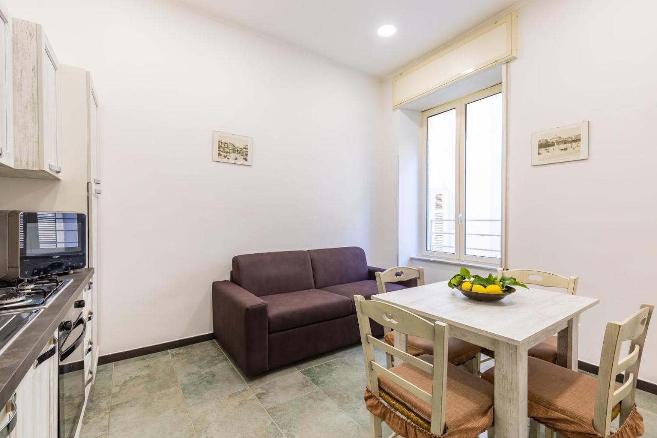 Gelso Complex Studios And Flat By Napoliapartments Bagian luar foto